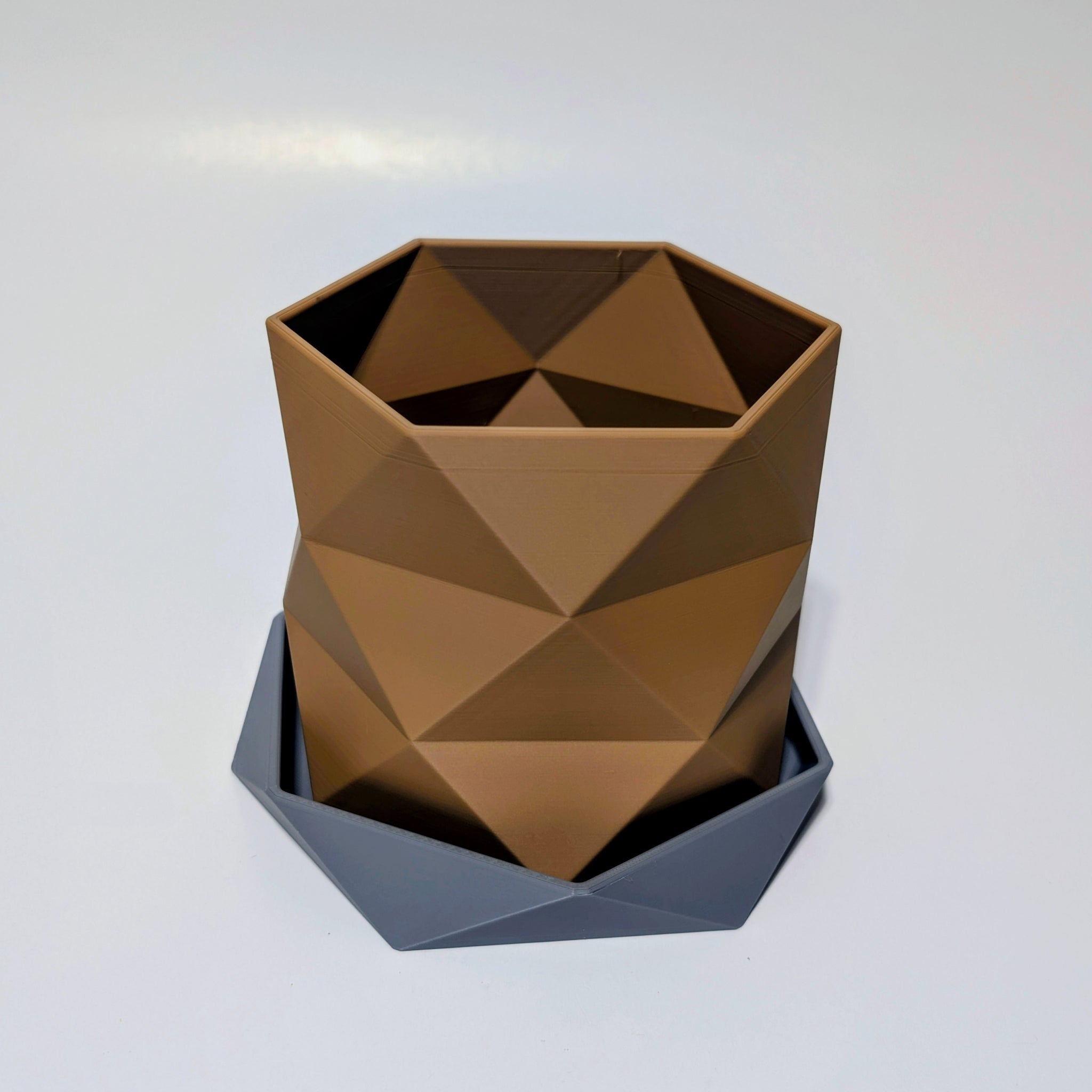 Triangle Pattern Geometric Plant Pot | Twisted Faceted Design with Low Poly Drip Tray
