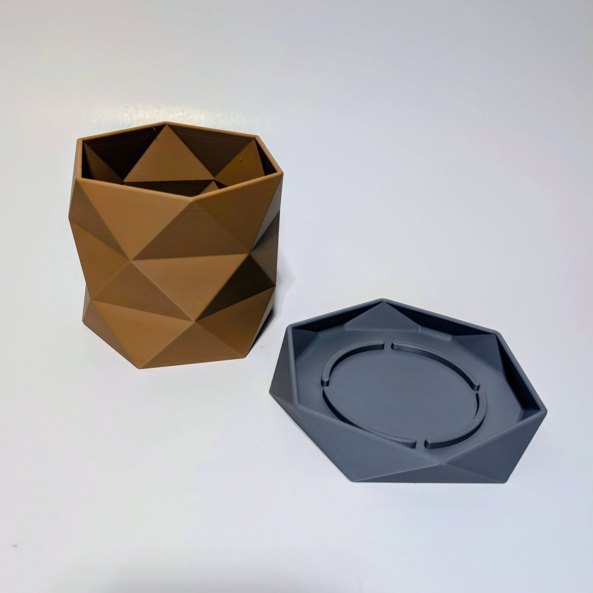 Triangle Pattern Geometric Plant Pot | Twisted Faceted Design with Low Poly Drip Tray