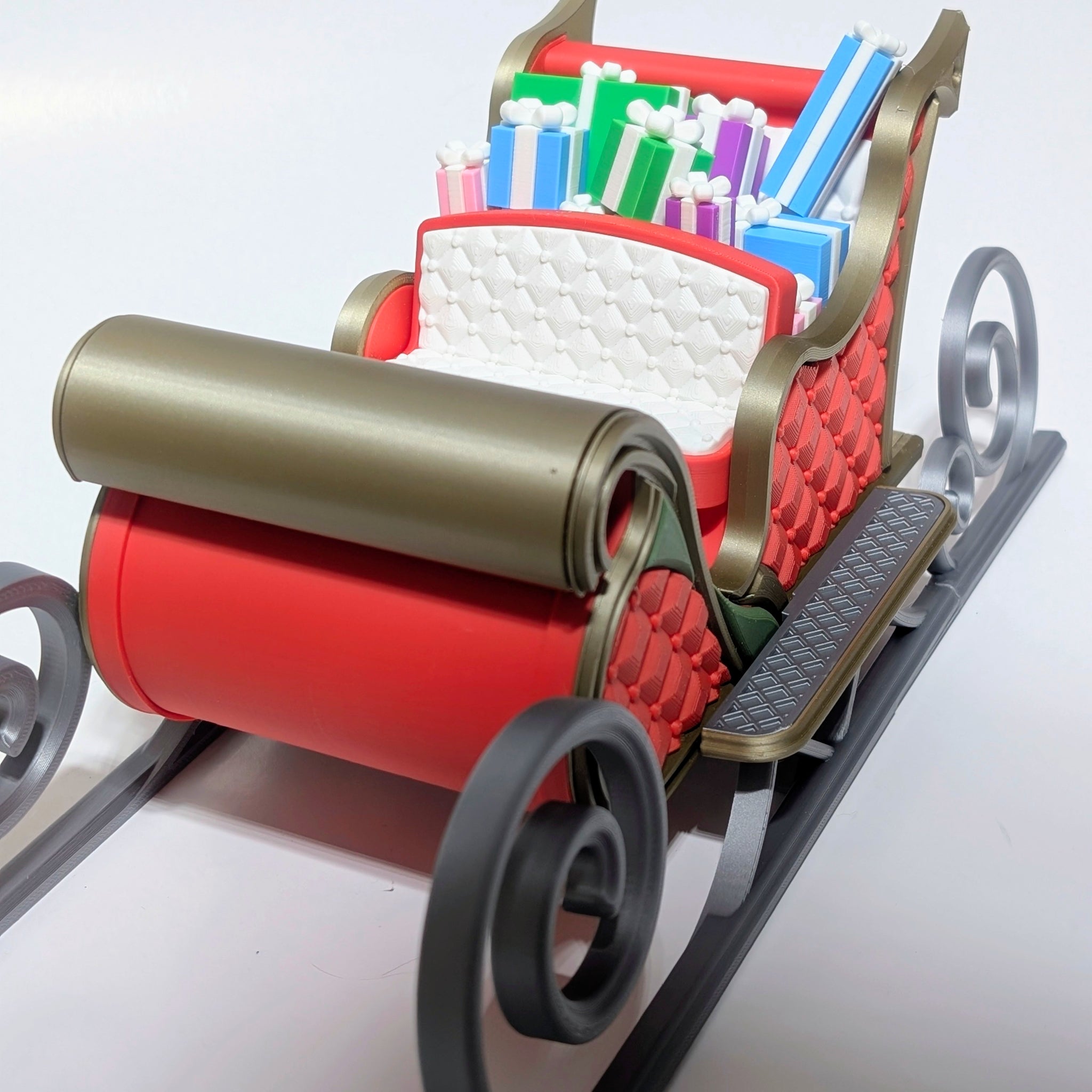 Large Christmas Decoration | Traditional Santa's Sleigh with Gifts Centrepiece