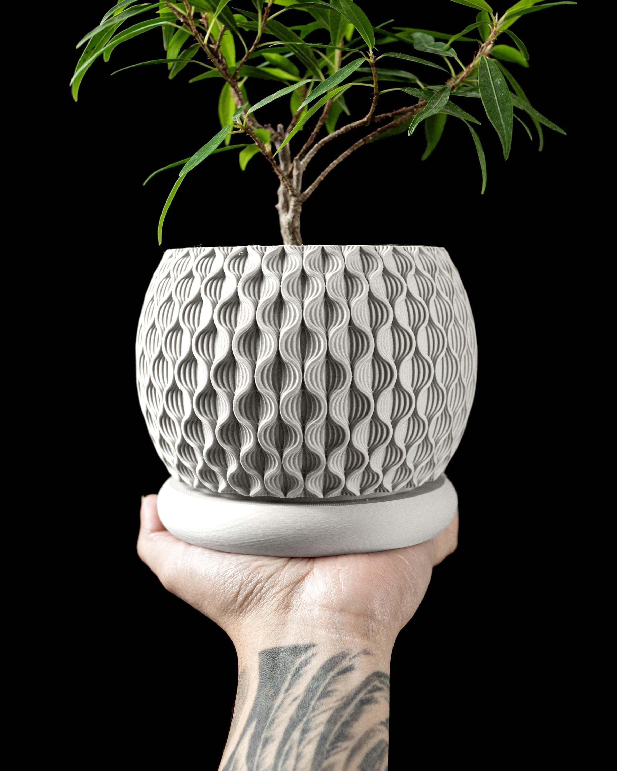 3d printed wavy geometric planter with drip tray