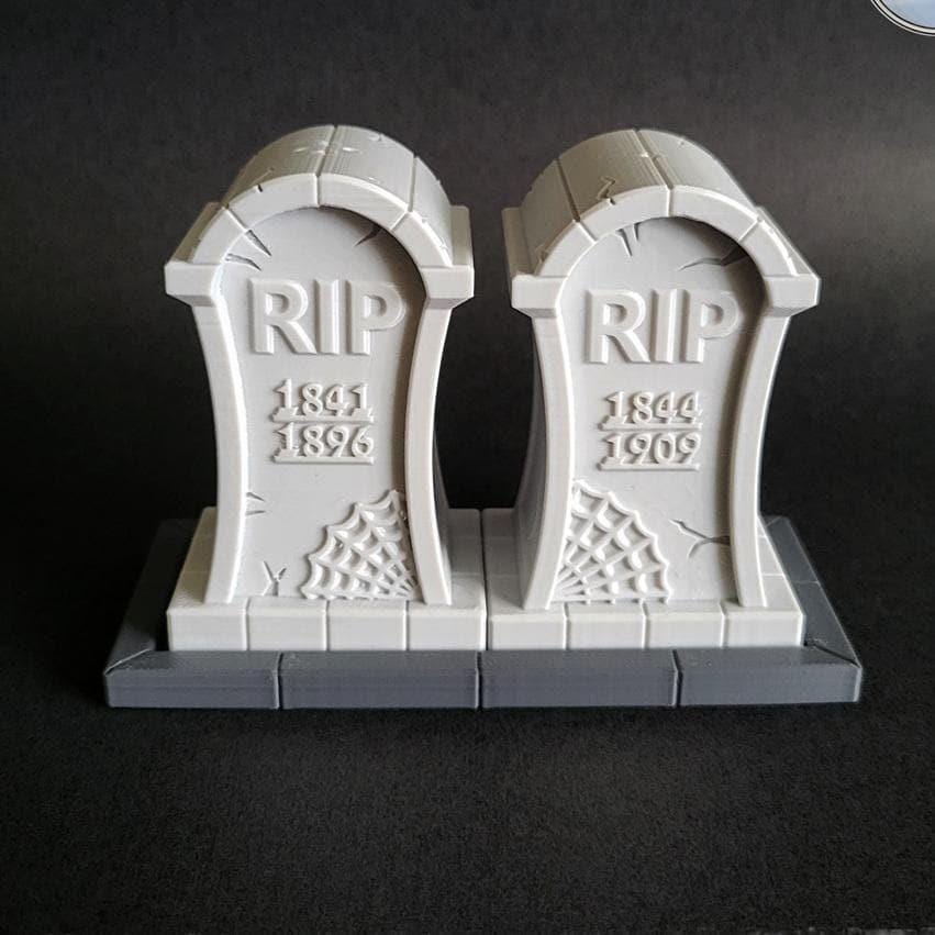 Halloween salt pepper shaker tombstone set spooky tableware uk made