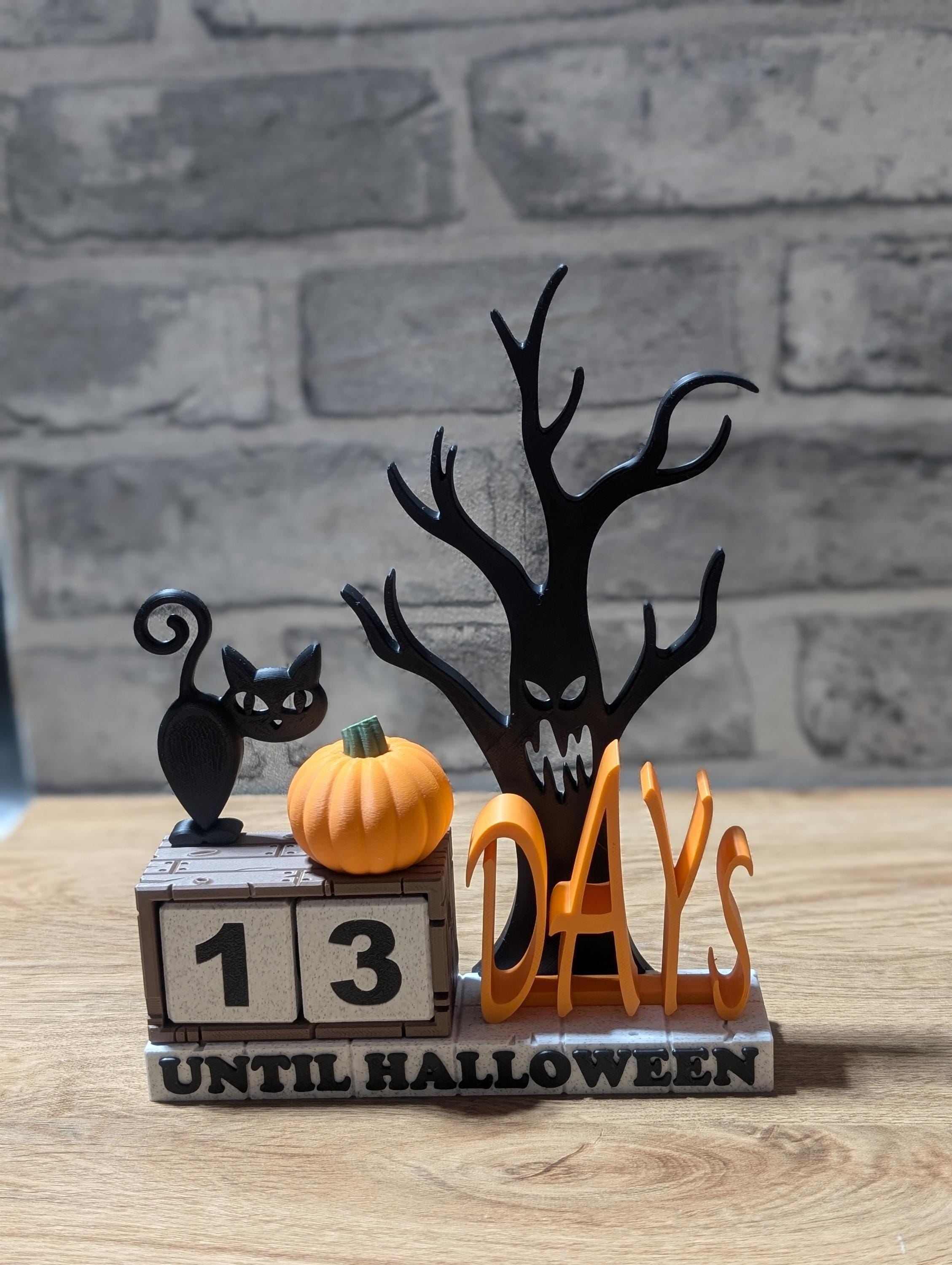 Halloween countdown calendar | spooky decor | seasonal decoration | black cat | days until
